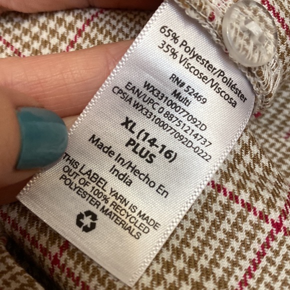 NEW Plaid Skirt - Picture 4 of 4